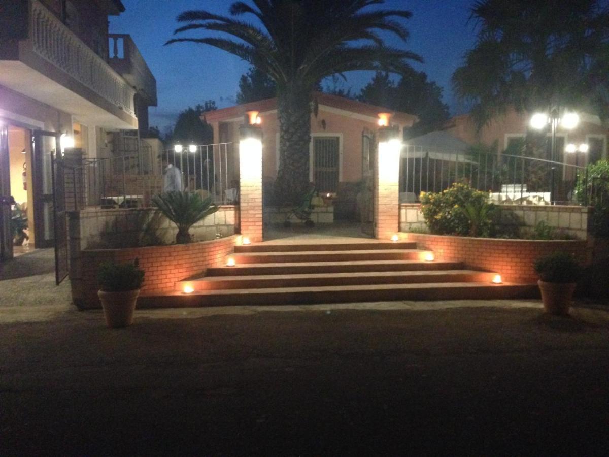 Hotel La Pineta Joppolo Exterior foto