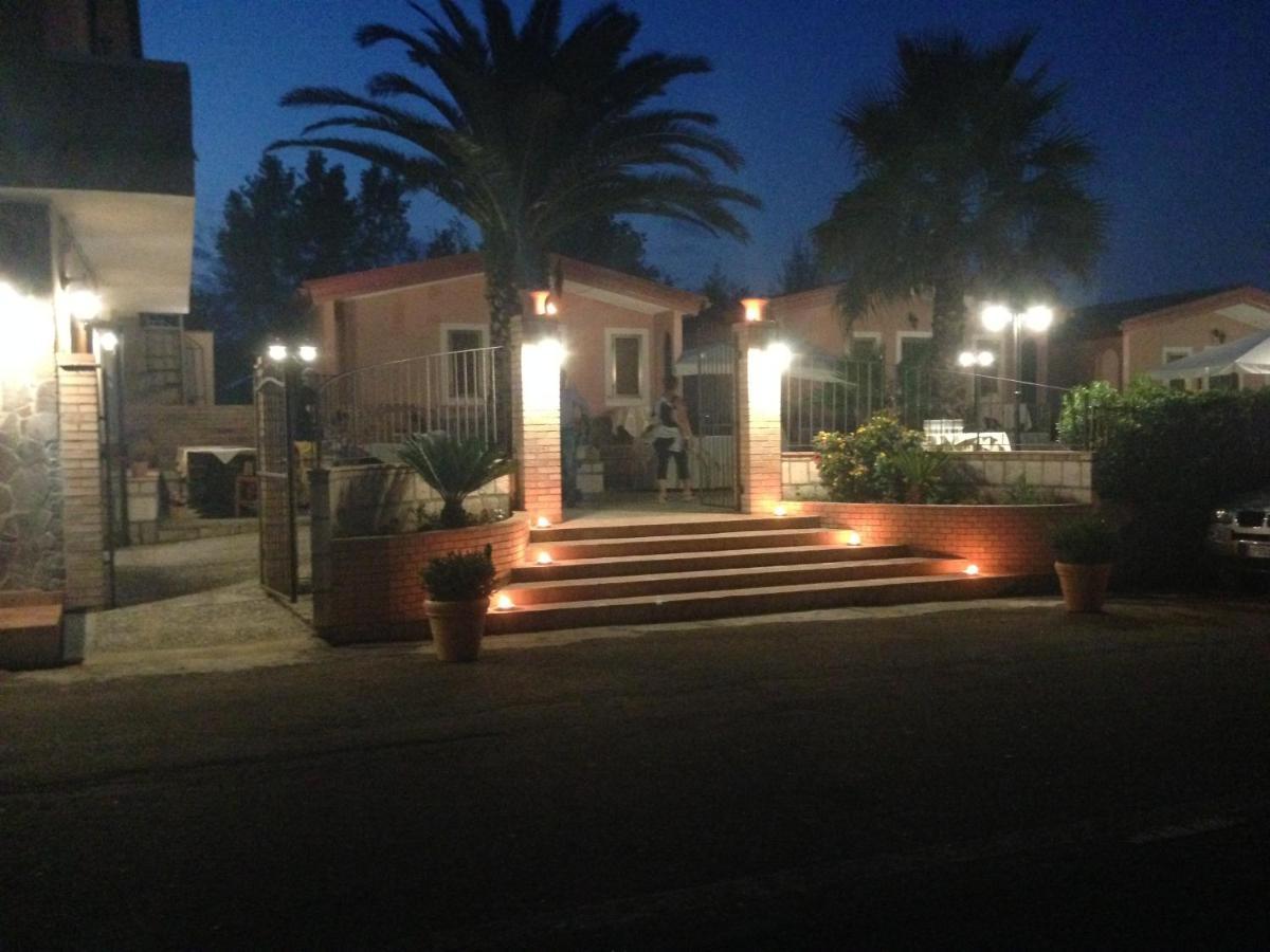 Hotel La Pineta Joppolo Exterior foto