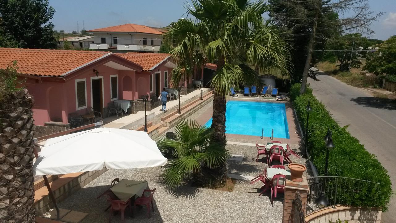 Hotel La Pineta Joppolo Exterior foto